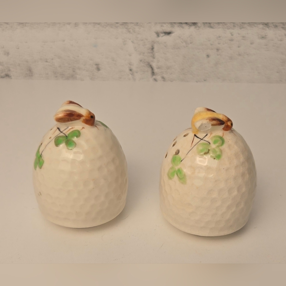 Vintage Japan Bee Beehive Salt Pepper Shakers Ceramic Honeybee Set - Picture 7 of 11